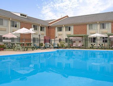 Hotel Days By Wyndham In Columbus